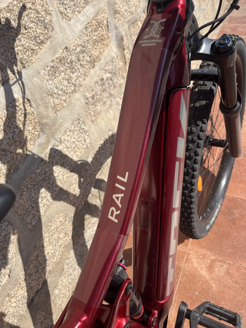 Used Trek Rail Shimano Deore 2023 Mountainbike, Red, 29 — image 2 of 6