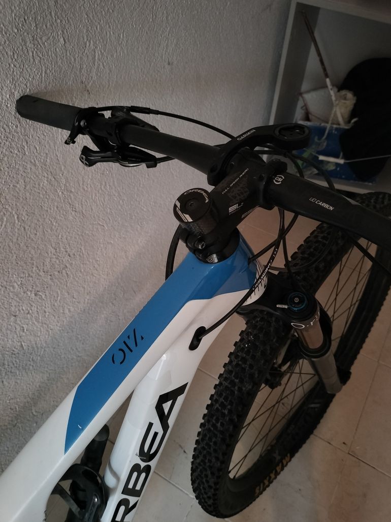 Used Orbea OIZ M10 2019 2019 Mountainbike, Blanco — image 6 of 6