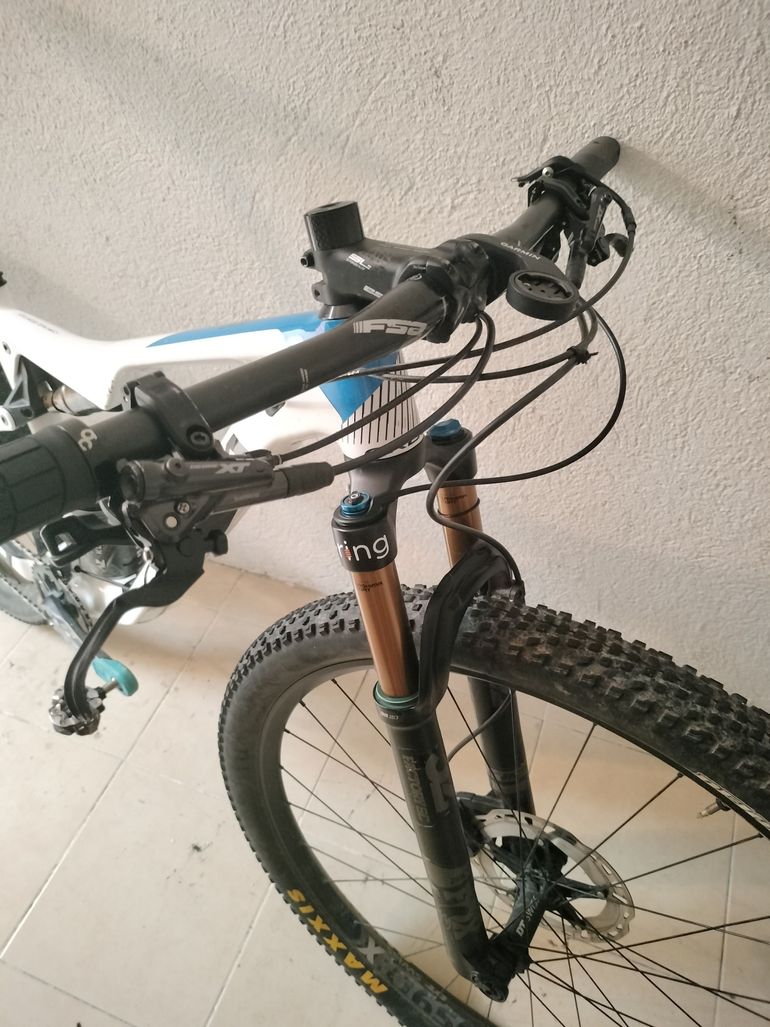 Used Orbea OIZ M10 2019 2019 Mountainbike, Blanco — image 3 of 6