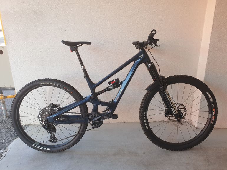 Used YT Industries Capra UNCAGED 12 29 2023 2023 Mountainbike, Blue, 29 — image 1 of 5