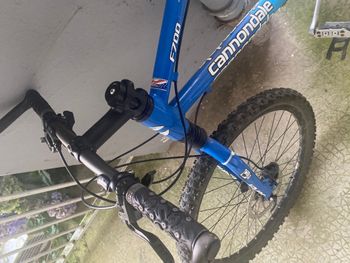 Used Cannondale F700 1999 Mountainbike, Blue — image 5 of 6