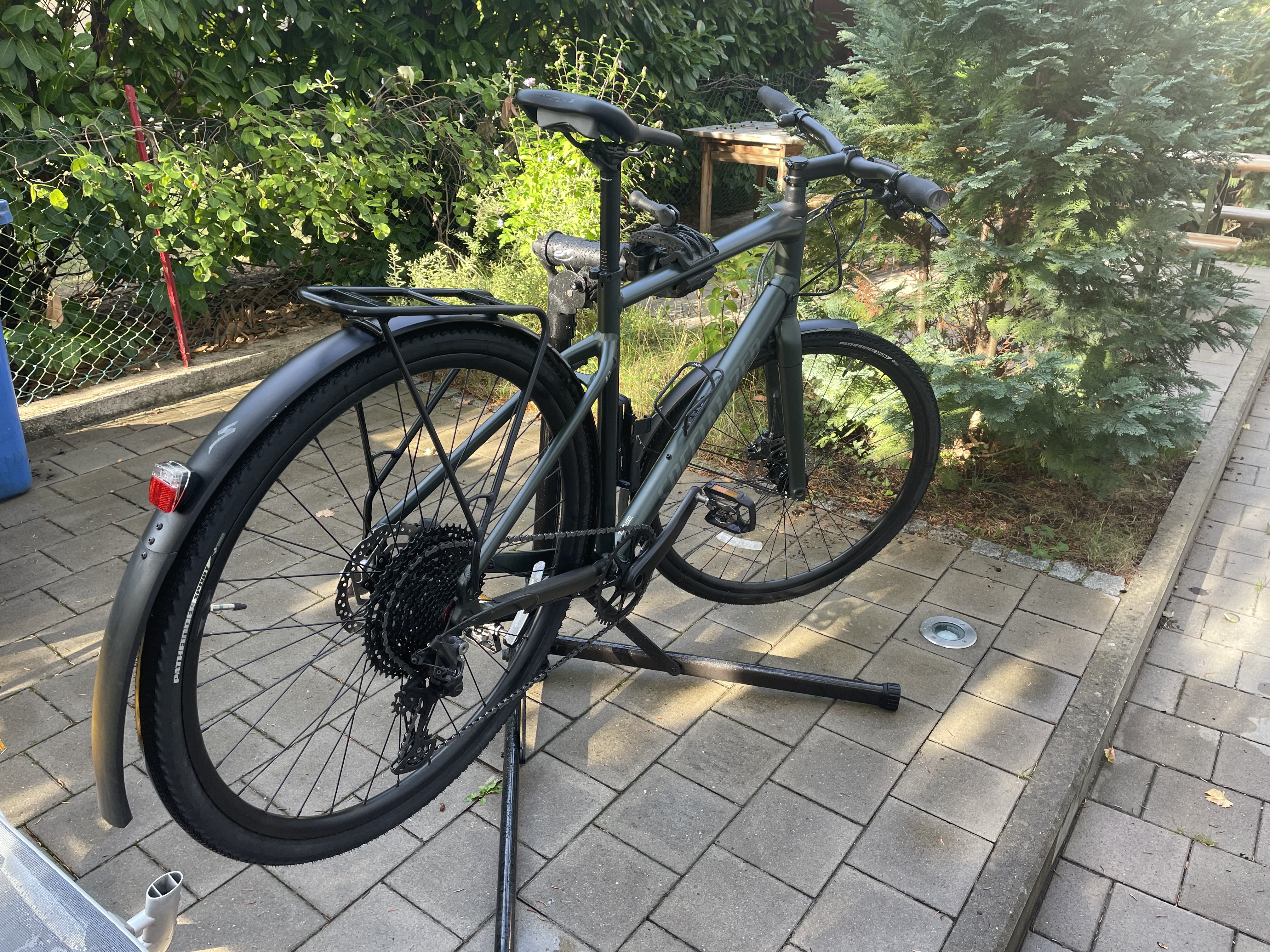 Specialized Sirrus X 4.0 used in 52 cm buycycle