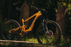 Santa Cruz - Santa Cruz Bronson (X01) (WE ARE ONE) (i9 HYDRA), 2022