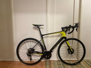 Giant - Defy Advanced 1 2018, 2018