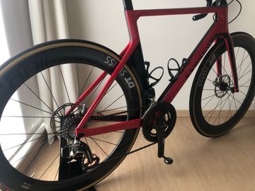 Used Canyon Aeroad CF SLX 9.0 SL 2018 Road & Gravel, Red — image 2 of 10