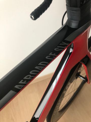 Used Canyon Aeroad CF SLX 9.0 SL 2018 Road & Gravel, Red — image 8 of 10