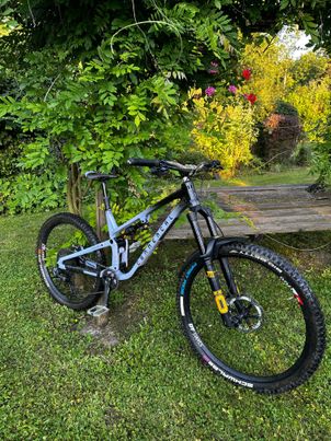 Commencal - META V5, 2024