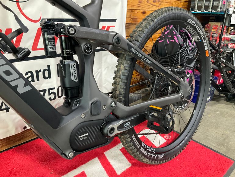 Used Transition Repeater PT XO AXS 2024 2024 Mountainbike, Light Gray — image 6 of 6