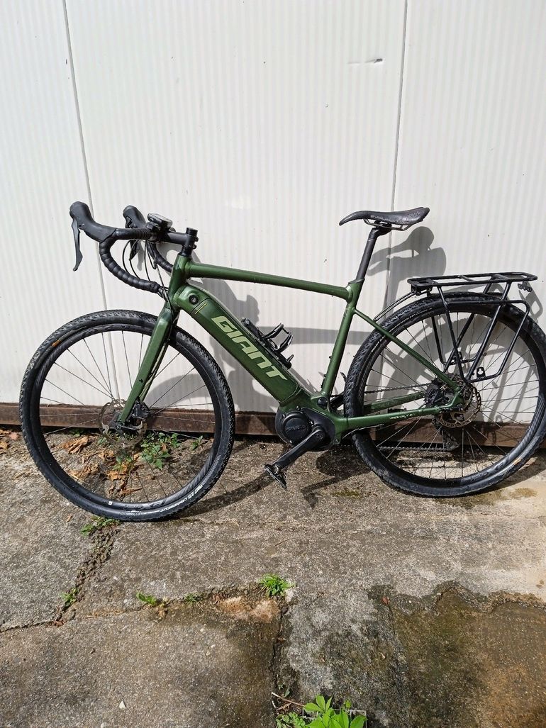 Giant Revolt E+ 2022 2022