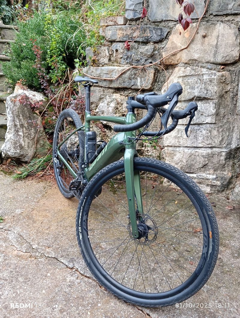 Giant Revolt E+ 2022 2022 Road & Gravel de segunda mano