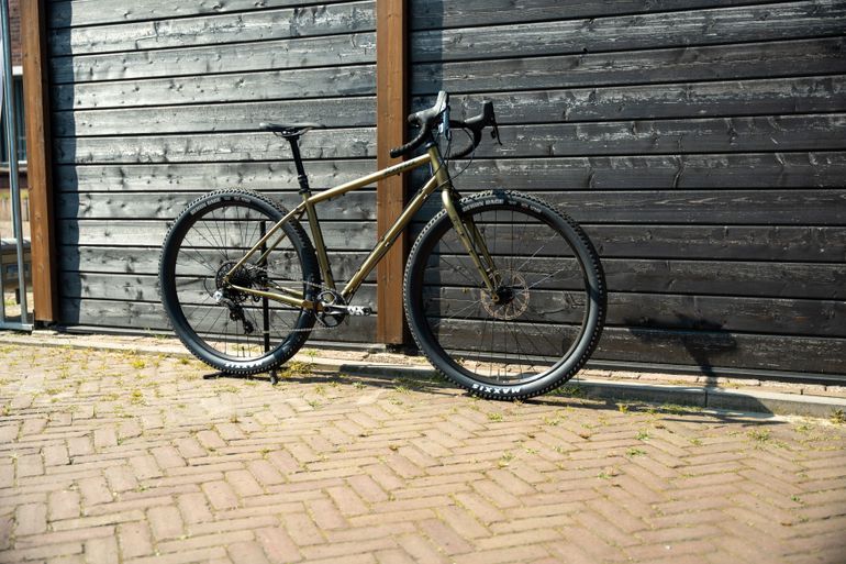 Used Kona Sutra LTD 2023 2023 Road & Gravel, Orange — image 2 of 4