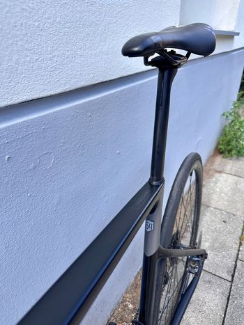 Used Cannondale 2021-SuperSix EVO Ultra Disc 2021 Road & Gravel, Black — image 2 of 10