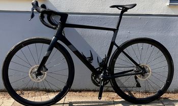 Used Cannondale 2021-SuperSix EVO Ultra Disc 2021 Road & Gravel, Black — image 1 of 10