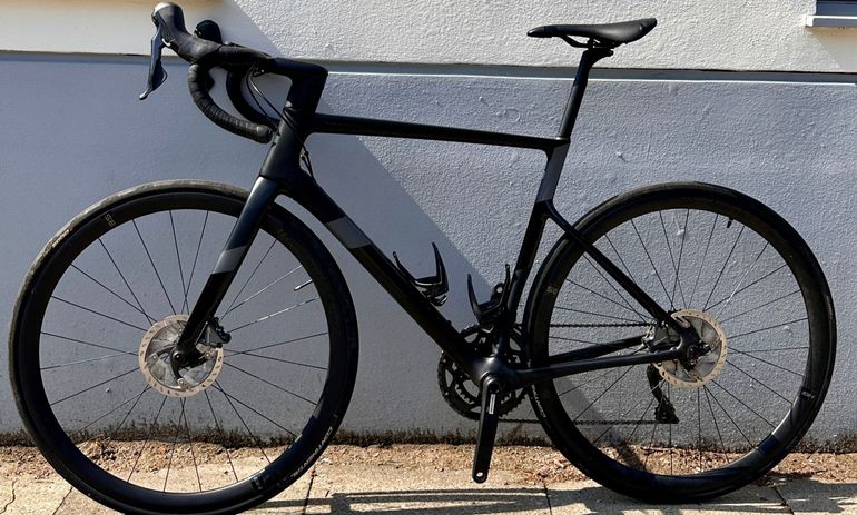 Used Cannondale 2021-SuperSix EVO Ultra Disc 2021 Road & Gravel, Black — image 1 of 10
