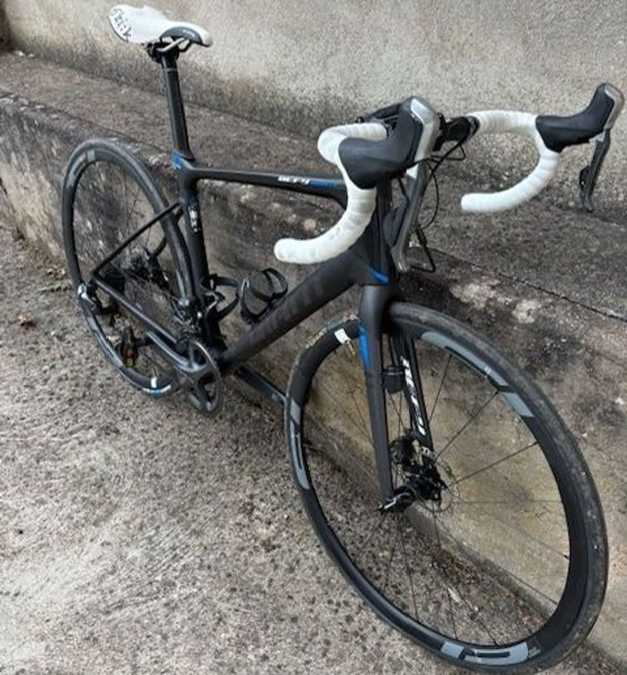 GIANT DEFY 4 あっけない 2015