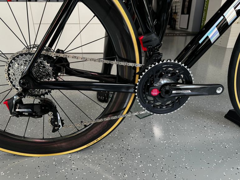 Used Trek Madone SLR 7 AXS Gen 8 Project One 2025 Road & Gravel, Black — image 4 of 5