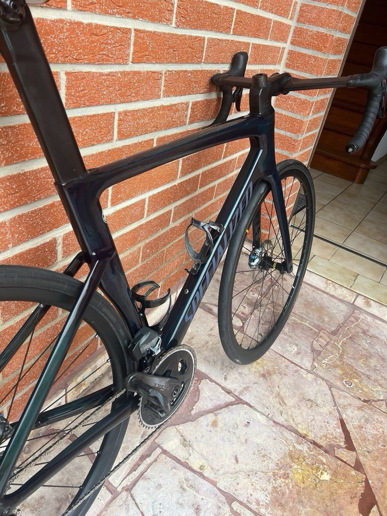 Specialized Venge Pro SRAM Force eTap AXS used in 56 cm buycycle