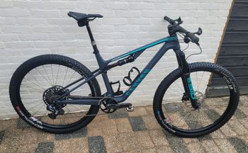 Canyon - Lux Trail CF 8 2022, 2022