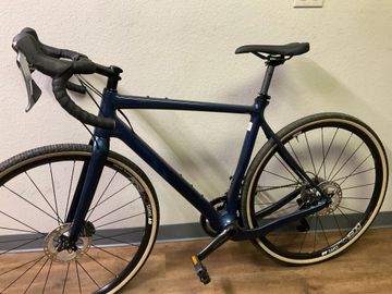 Used Pivot Vault Pro GRX 2023 Road & Gravel, Blue — image 2 of 6