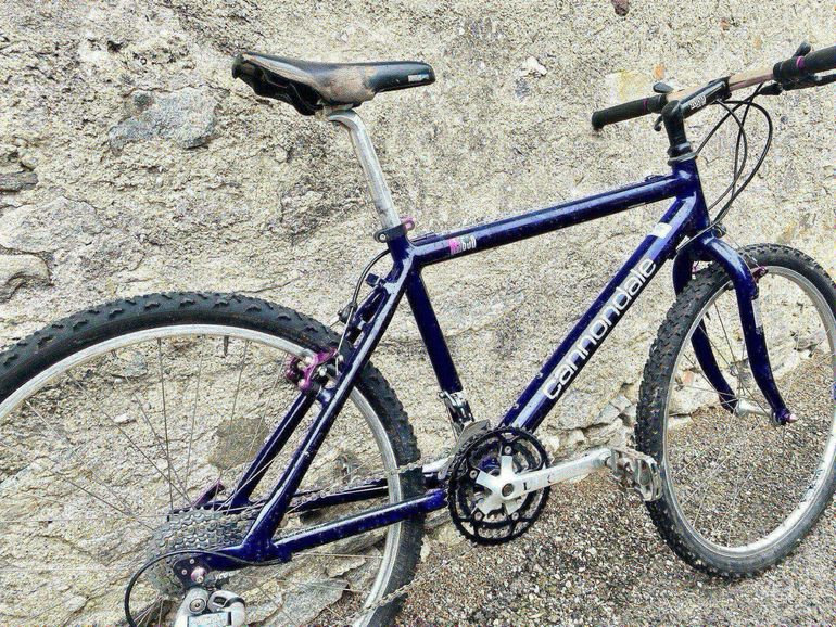Used Cannondale Beast of the East 1 1989 Mountainbike, Purple — image 5 of 14