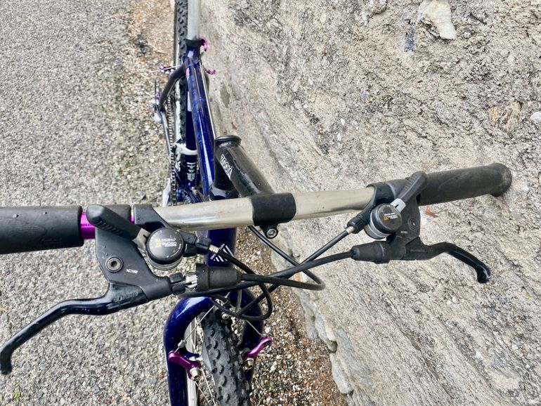 Used Cannondale Beast of the East 1 1989 Mountainbike, Purple — image 8 of 14