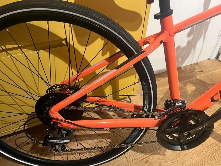 Used Specialized Sirrus 2.0 2021 Mountainbike, Red — image 2 of 6
