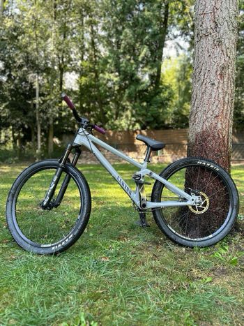 Used Canyon Stitched 720 2023 2023 Mountainbike, Light Gray, 26 — image 2 of 9