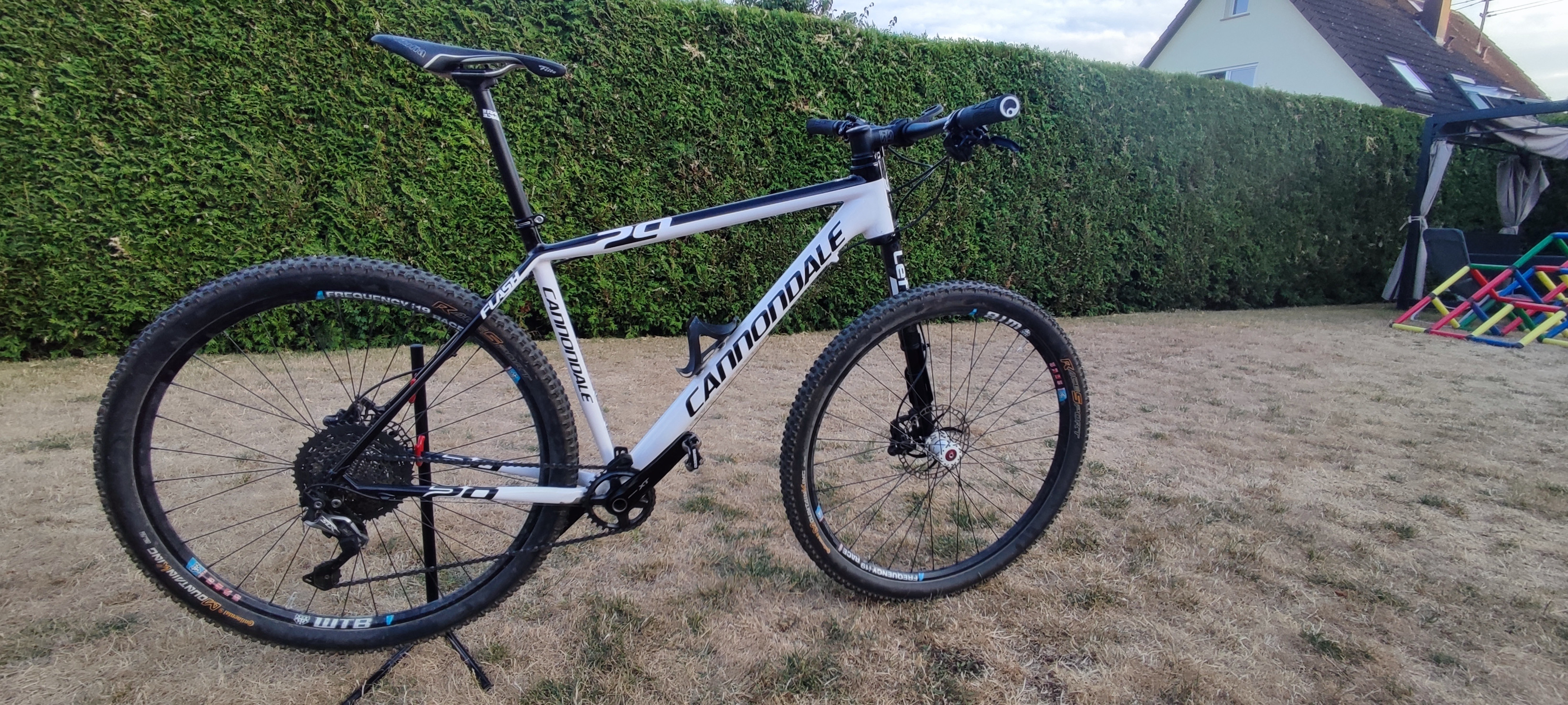 Bicicleta cannondale best sale lefty f29