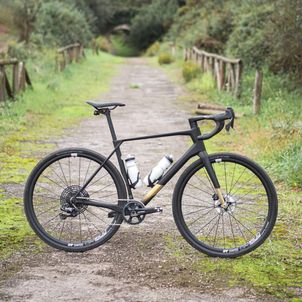 Superior - X-ROAD Team Issue Di2 GR 2023, 2023