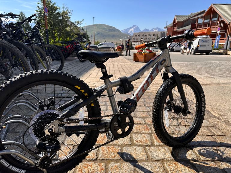 Used Scott Roxter 20 2024 Mountainbike, Light Gray — image 1 of 5