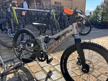 Used Scott Roxter 20 2024 Mountainbike, Light Gray — image 2 of 5