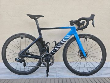 Used Canyon Aeroad CF SLX Disc 9.0 SL 2020 2020 Road & Gravel