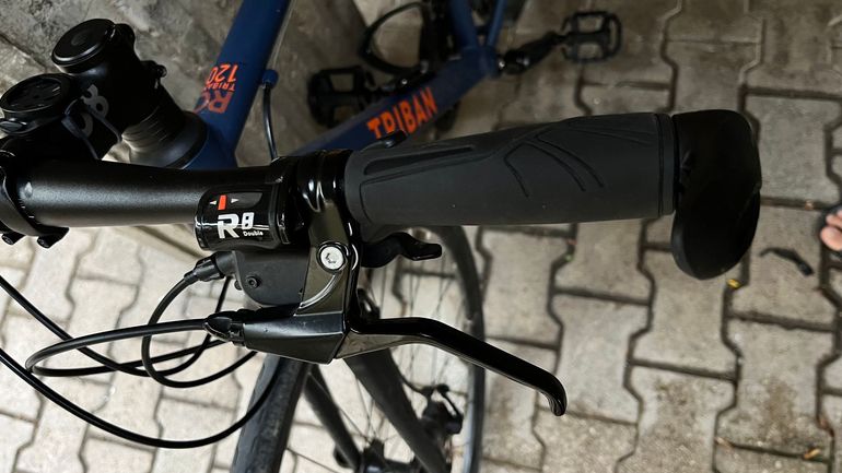 Used TRIBAN RC120 Disc Road Bike 2020 2020 Road & Gravel — image 3 of 7