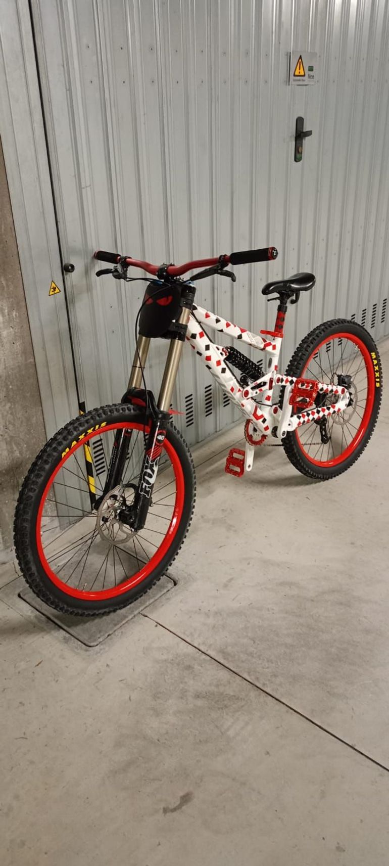 Used Scott Voltage FR 20 2014 Mountainbike, White — image 2 of 8