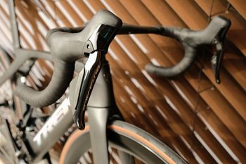 Used Trek Madone SLR 9 Gen 7 2024 2024 Road & Gravel — image 6 of 6