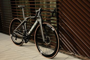 Used Trek Madone SLR 9 Gen 7 2024 2024 Road & Gravel — image 2 of 6