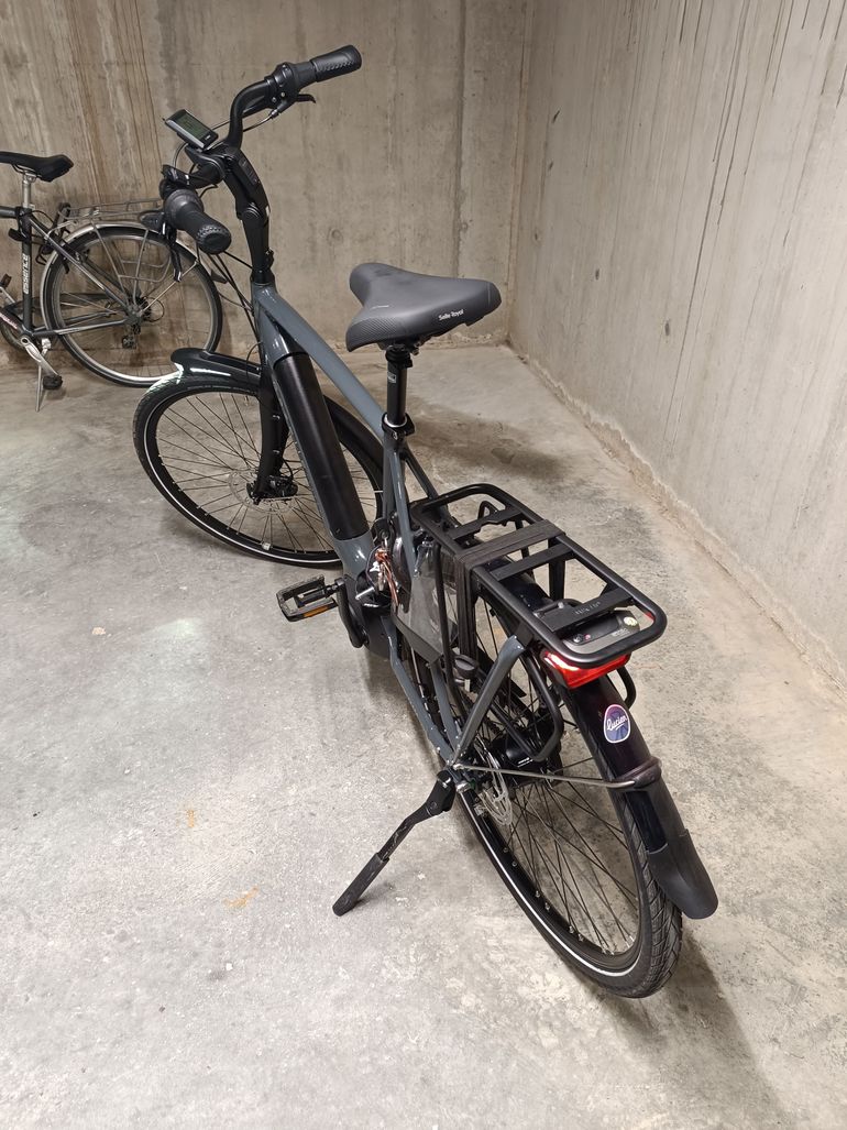 Used Gazelle Grenoble C5 HMB nexus 5 h57 2024 Road & Gravel, Light Gray — image 4 of 6