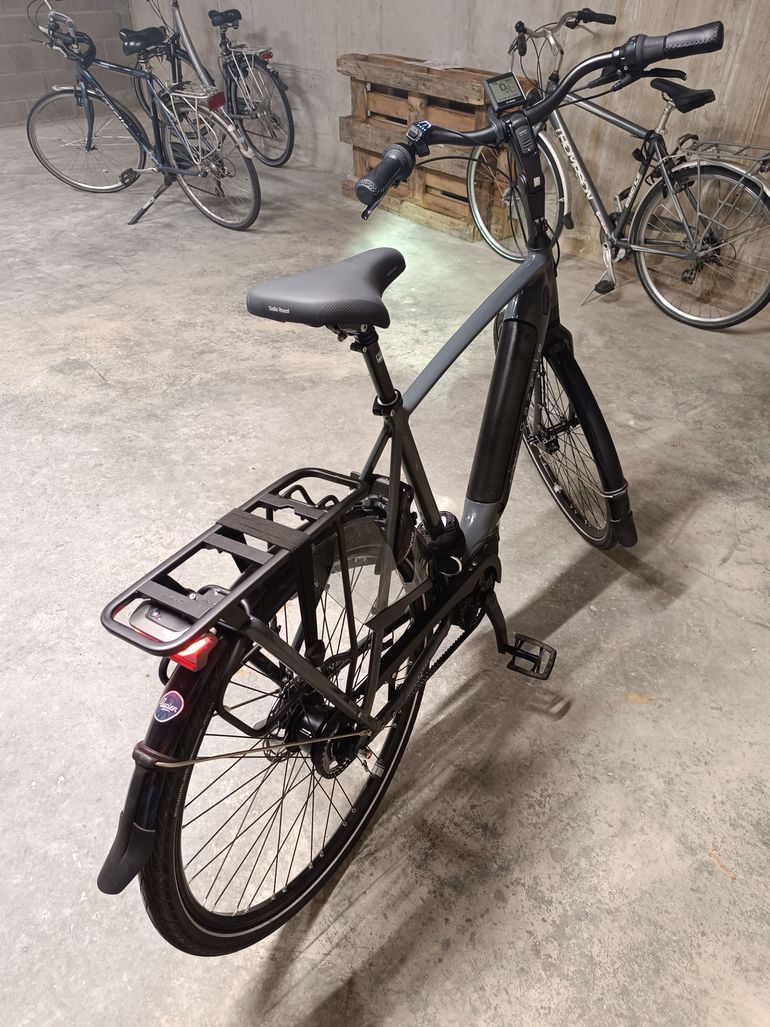 Used Gazelle Grenoble C5 HMB nexus 5 h57 2024 Road & Gravel, Light Gray — image 6 of 6