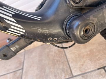 Used Specialized Epic SRAM GX 2016 Mountainbike, Black, 29 — image 9 of 15