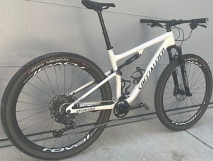 Specialized - Epic Pro, 2023