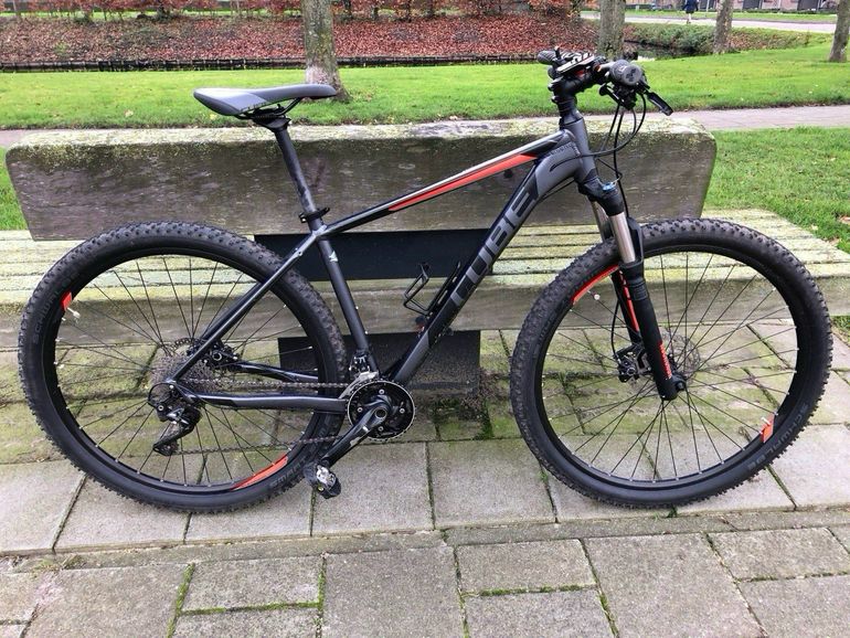 Used CUBE Attention SL 2016 2016 Mountainbike, Black, 27.5, 29 — image 1 of 8