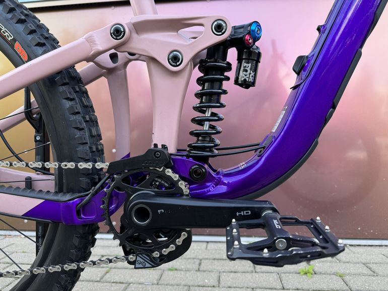 Used Giant Reign SX 2023 2023 Mountainbike, Violett, 27.5 — image 11 of 20