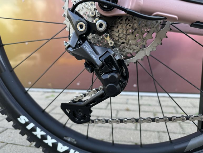 Used Giant Reign SX 2023 2023 Mountainbike, Violett, 27.5 — image 10 of 20