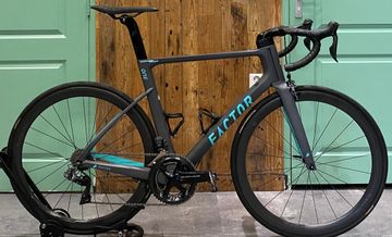 Gebrauchtes Factor ONE - Shimano Dura-Ace 2017 Road & Gravel, Hellgrau — Bild 1 von 4