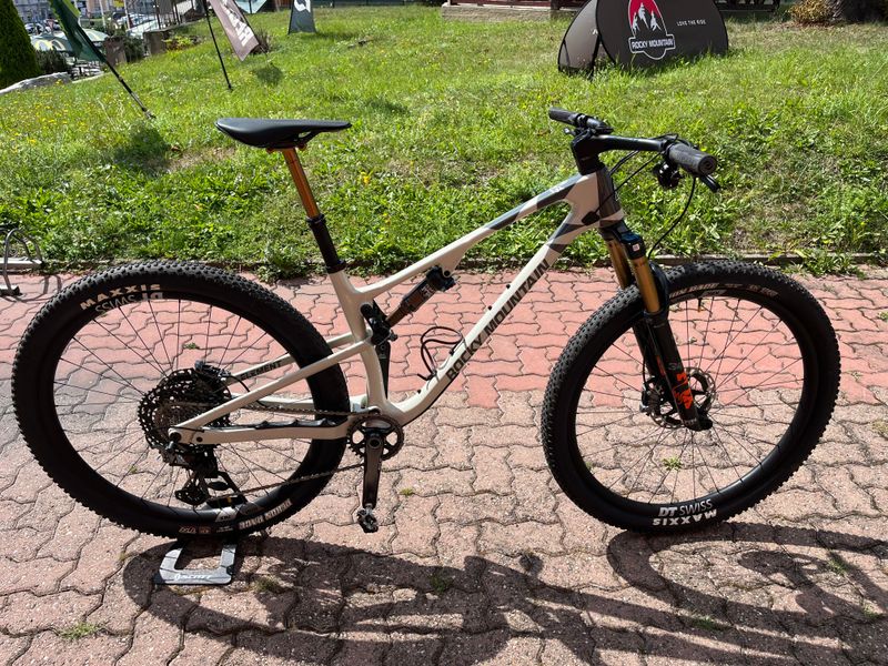 Used Rocky Mountain Element Carbon C2 2024 MTB