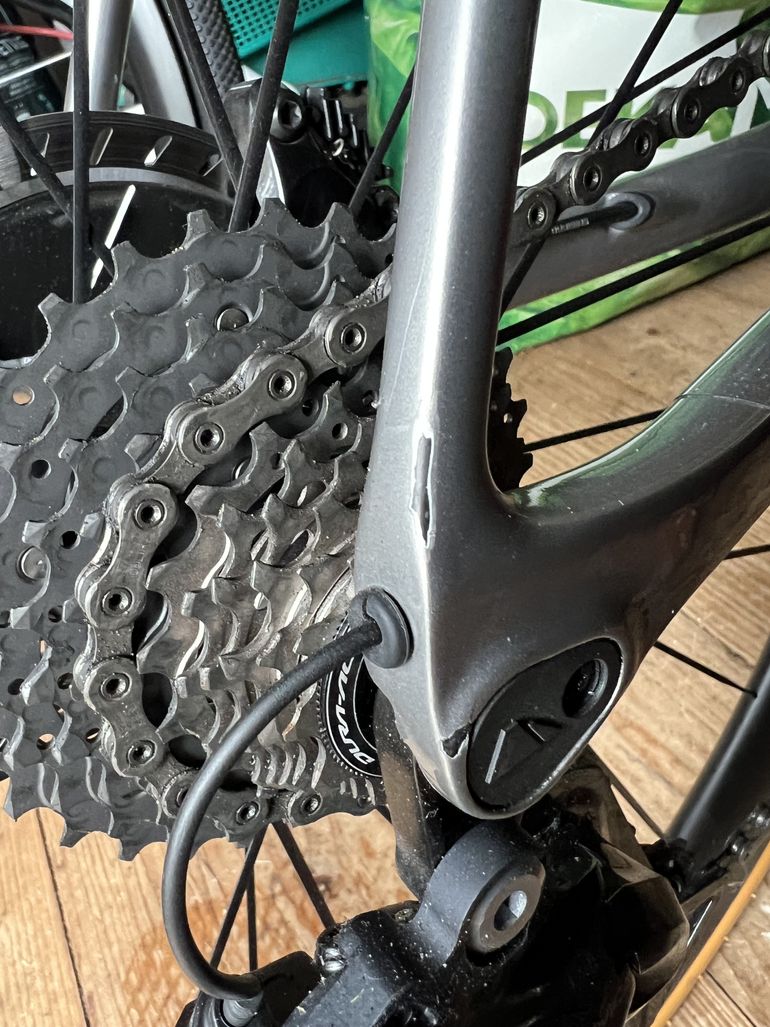 Used Canyon Ultimate CFR Disc Di2 2021 Road & Gravel — image 4 of 10