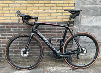 Used Sensa Giulia G2 Disc Ultegra - EDCO Umbrial Carbon 2018 Road & Gravel, Black — image 2 of 10