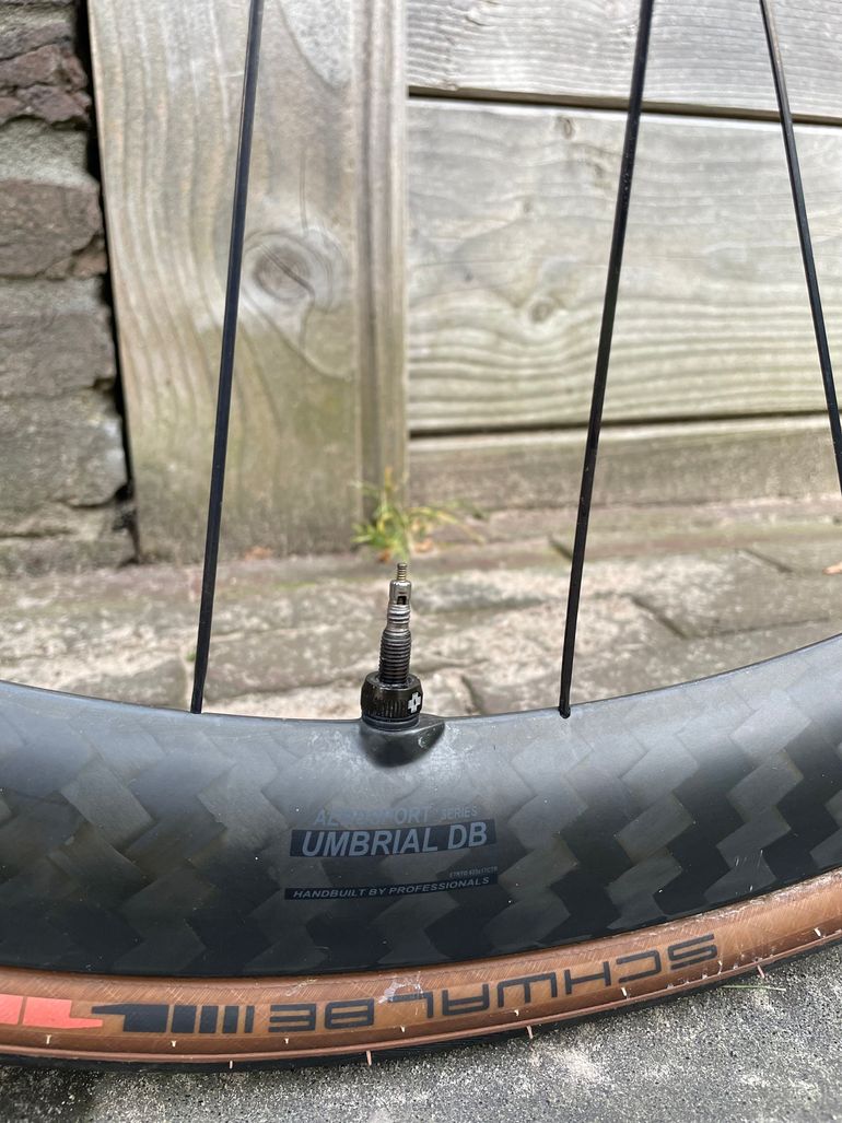 Used Sensa Giulia G2 Disc Ultegra - EDCO Umbrial Carbon 2018 Road & Gravel, Black — image 7 of 10