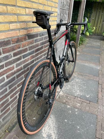 Used Sensa Giulia G2 Disc Ultegra - EDCO Umbrial Carbon 2018 Road & Gravel, Black — image 3 of 10