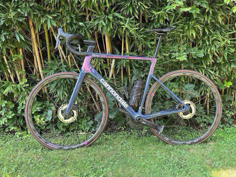 Used Cannondale SuperSix EVO Hi-MOD Disc Dura Ace 2020 2020 Road & Gravel, Blue — image 1 of 8